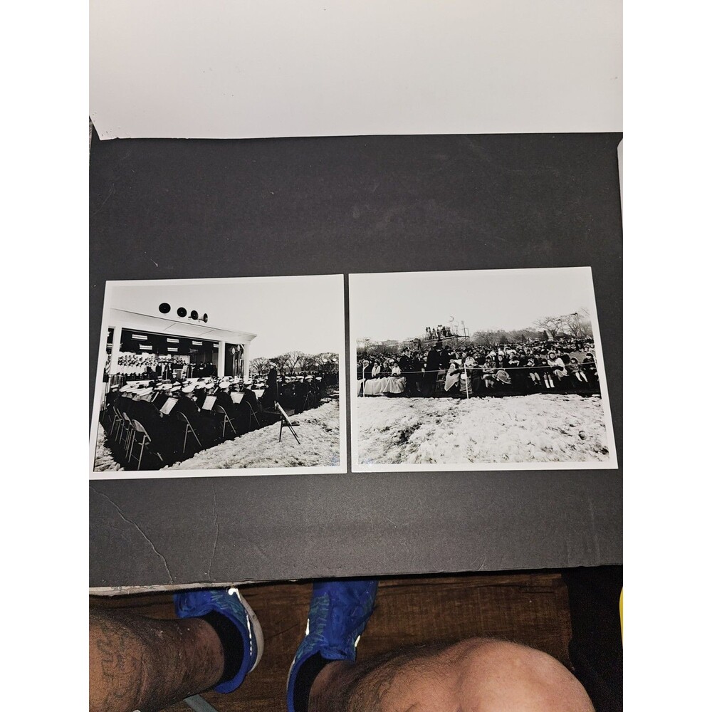 2 8x10" 1966 Press Photos Of The Christmas Tree Ceremony